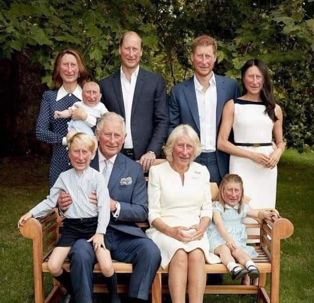 Nothing to see here… #RoyalFamily #KateGate #PhotoGate