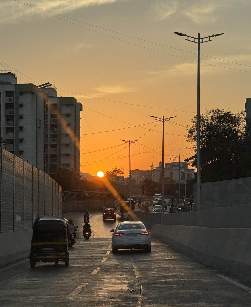 #SunsetDrive #mumbai #gokhalebridge