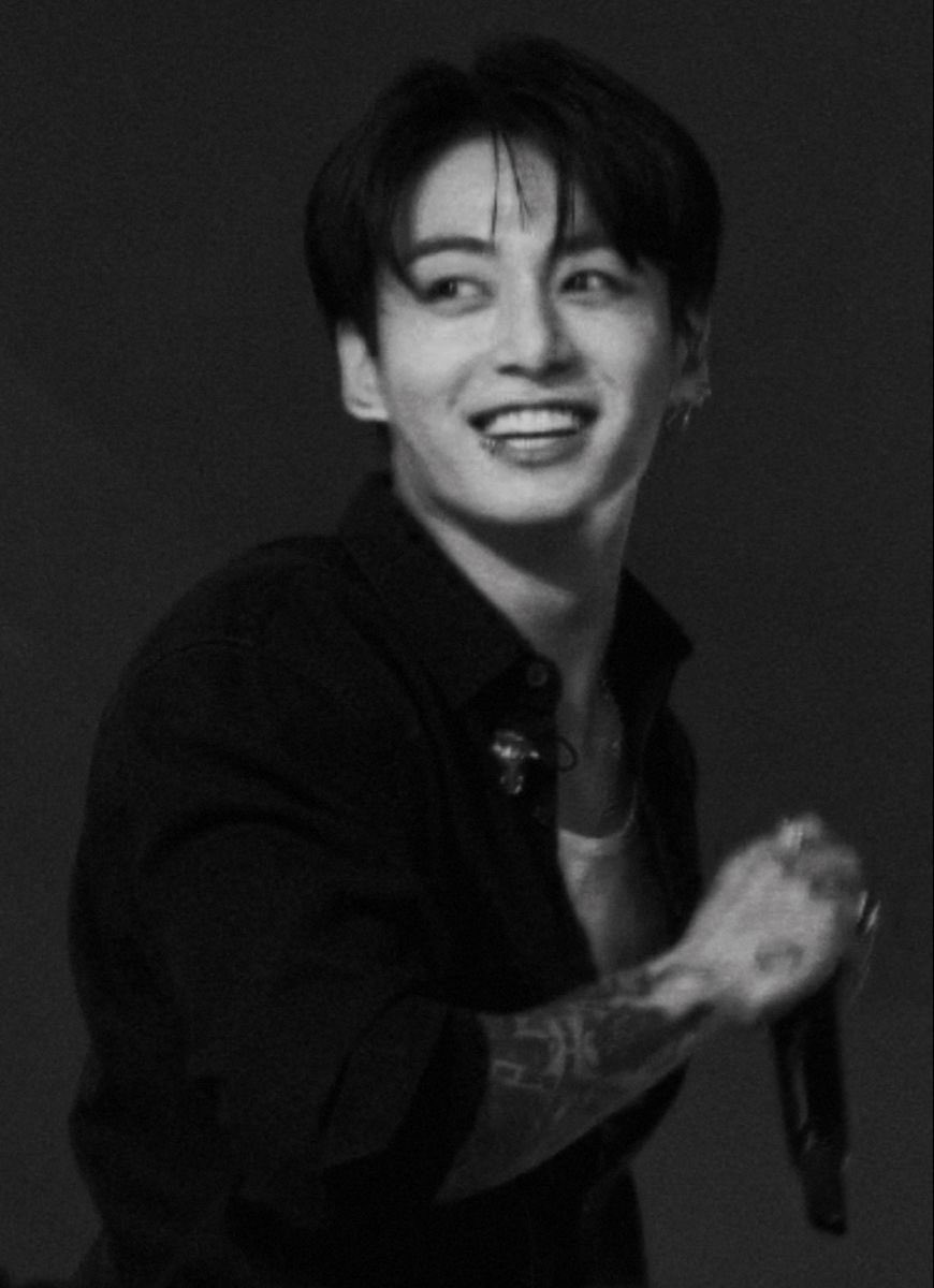 Jimena_Mayerlin's tweet photo. @BTS_twt_JUNGKK Hola precioso!!!😘, como estas???😊 Espero te encuentres bien🥰... Te extraño demasiado😟😍 https://t.co/xpFfa5e5Ki