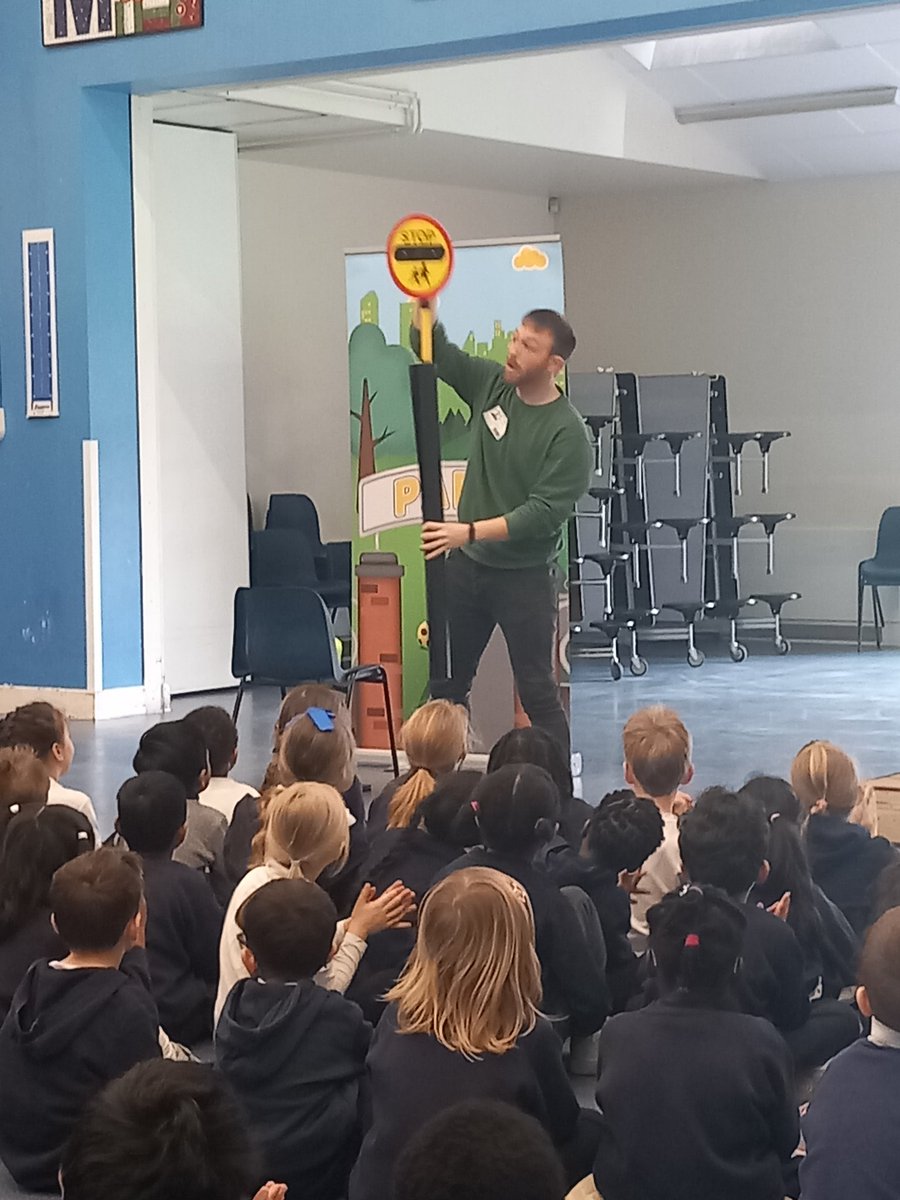 KS1 enjoyed the 'Muffin, Don't Get Squished!' assembly where they learnt about how they can stay safe when travelling on and around the roads as pedestrians. Thank you @theriotactuk #GrantonFamily #Excellenceforall #Leadingtheway