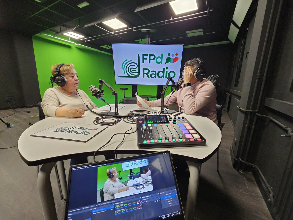 Fpd_ellacuria's tweet photo. Finalización del seminario Radio Escolar.
Todo preparado para comenzar con #FpdRadio
Muy pronto en #vocesdelaula 
@ComunidadMadrid @educacmadrid  
@dcerverao https://t.co/6OkaeAVdcd
