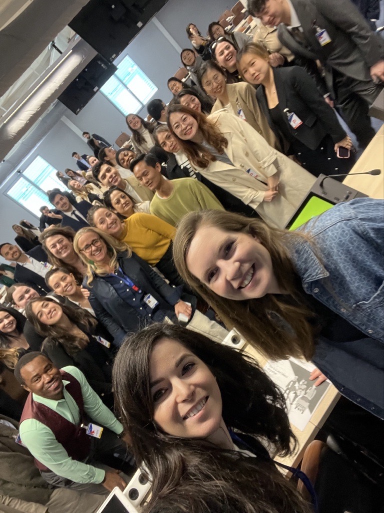 What a wonderful bunch! 👨‍🎓 👩‍🎓 Students from @UNIGEnews and @IEbusiness joined us today for an enlightening talk on labour migration, forced labour and fair recruitment at the ILO