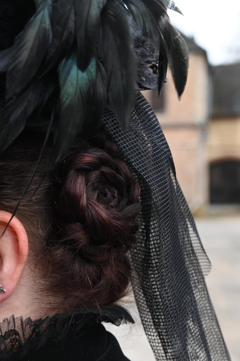 Recently I was out and about in a gothic outfit again, here's my hairstyle