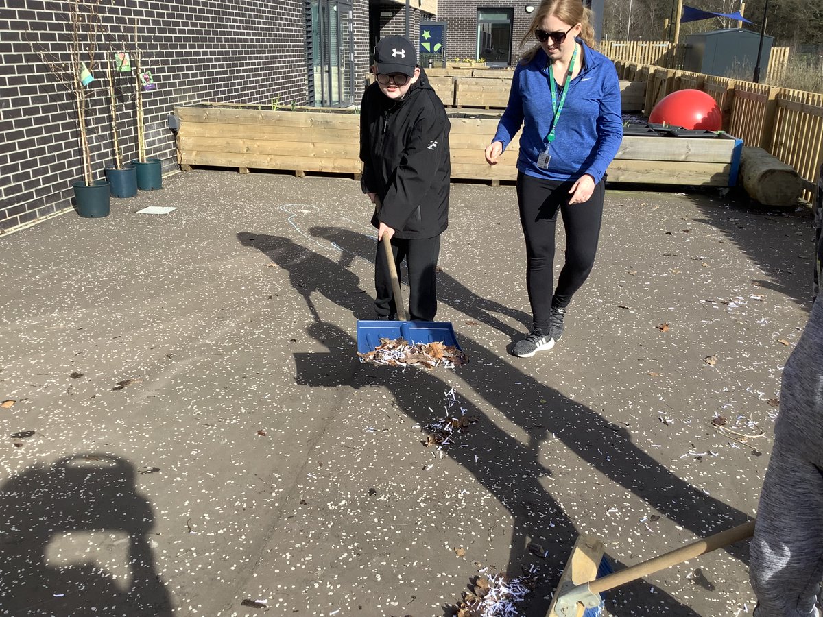 Beatlie School tweet media