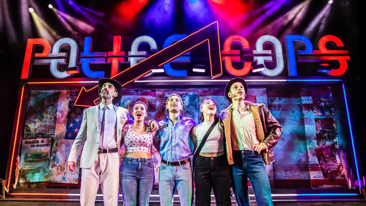 ‘⭐️⭐️⭐️⭐️⭐️ The funniest musical since The Book of Mormon’ @AttitudeMag Tonight is the official opening of @policecopslive - bigger, better and funnier than ever! 🚓