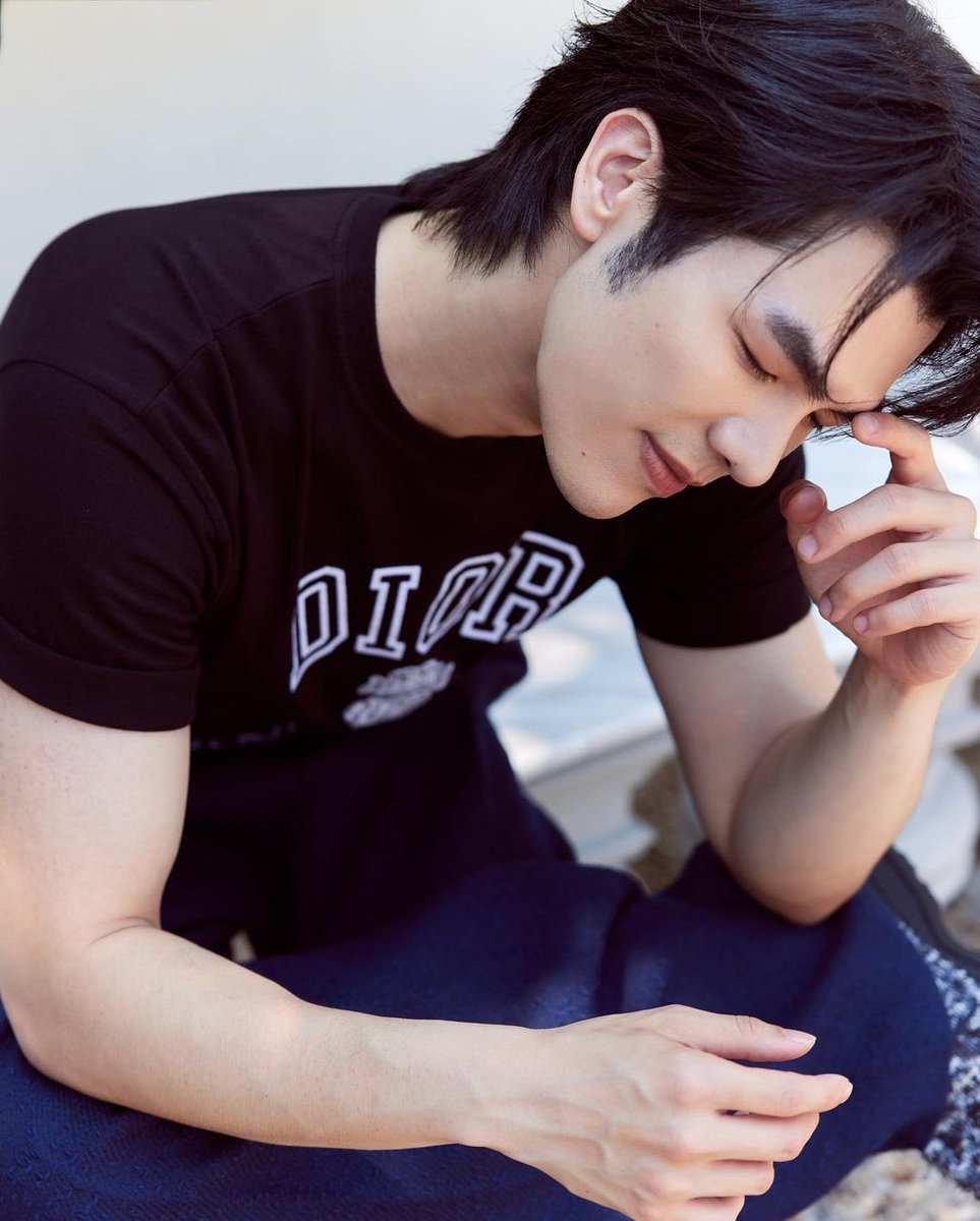Perfect Man with Dior💚

<a href="/milephakphum/">mile phakphum</a>
#MilePhakphum #GreenyRose #Dior