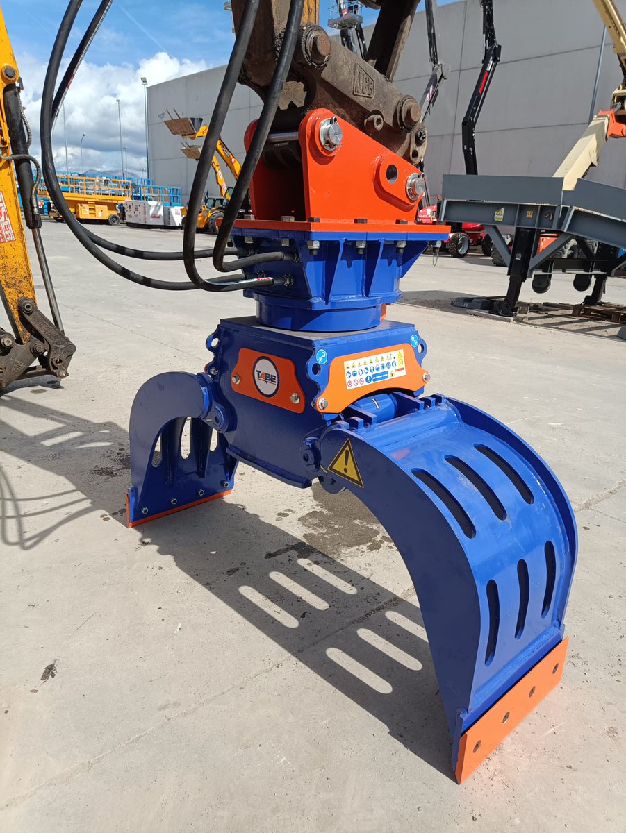 riseralquiler's tweet photo. ¡Nuevo #implemento para miniexcavaodora!
Pinza de manipulación y demolición Tabe PT5.
▶Fabricadas en acero anti-desgaste
▶Giro hidráulico de 360º
▶Cuchillas intercambiables
▶Válvula de seguridad
#Riser #Alquilerdemaquianria #Tabe https://t.co/FsQF5ZVwgb