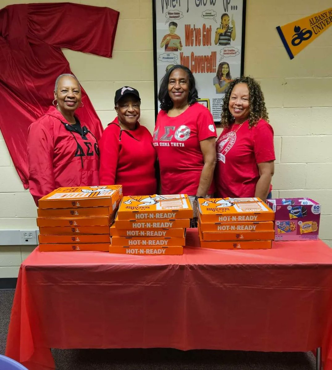 MaconAlumnaeDST's tweet image. Adopt-A-School committee recognized 40 scholars at a local elementary school for perfect attendance for January and February.  Two scholars were recognized for significant improvement in their behavior.
#EducationalDevelopment #CelebratingExcellence #MACnificent #SRDST #DST1913