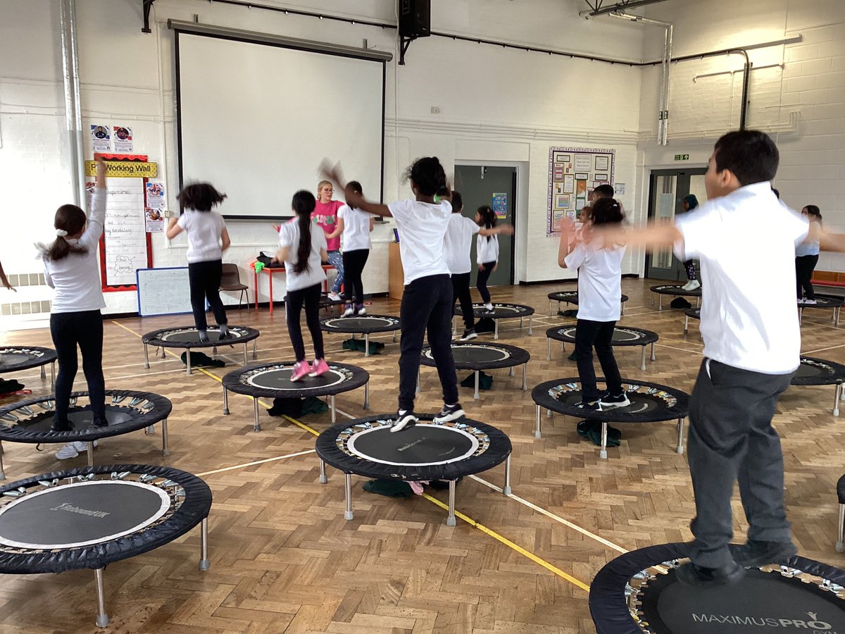 wyndclf's tweet photo. Year 3 are learning a dance routine from their 100% attendance reward #100% #sportspremiumfunding #fun #ineveryday https://t.co/v3Nylg7iFZ