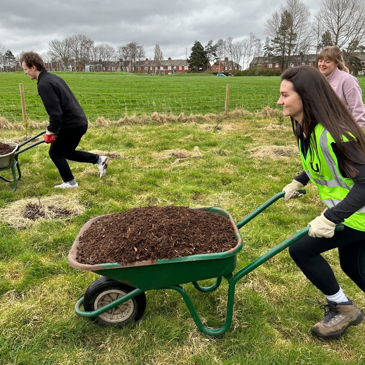 Putting Our Green Thumbs to Work 💚👍 We ventured out of the office last week to assist @urbangreenncl with their efforts to maintain Newcastle’s green spaces. It’s important to give back to the community and it’s a great excuse to bond as a team, whilst getting some fresh air!