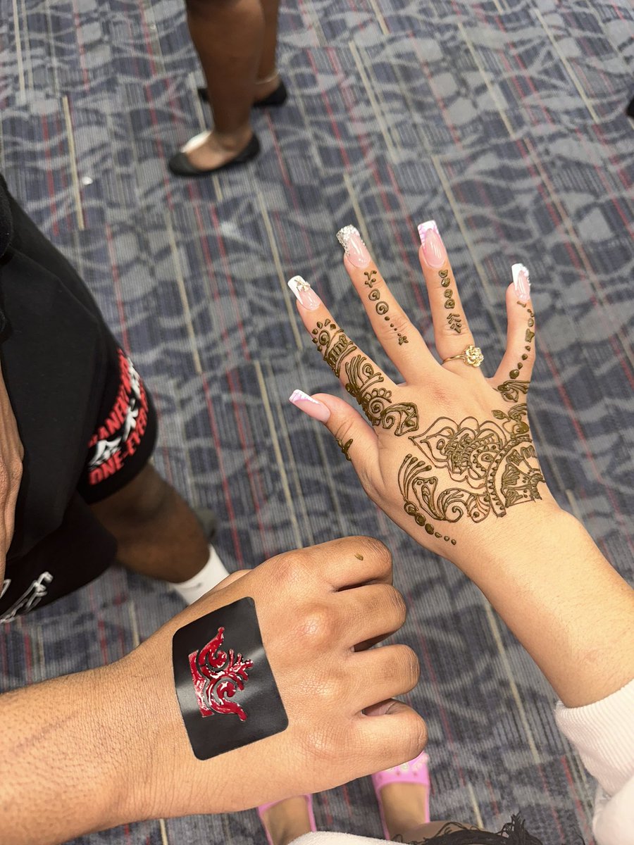 amira 🦉 tweet media