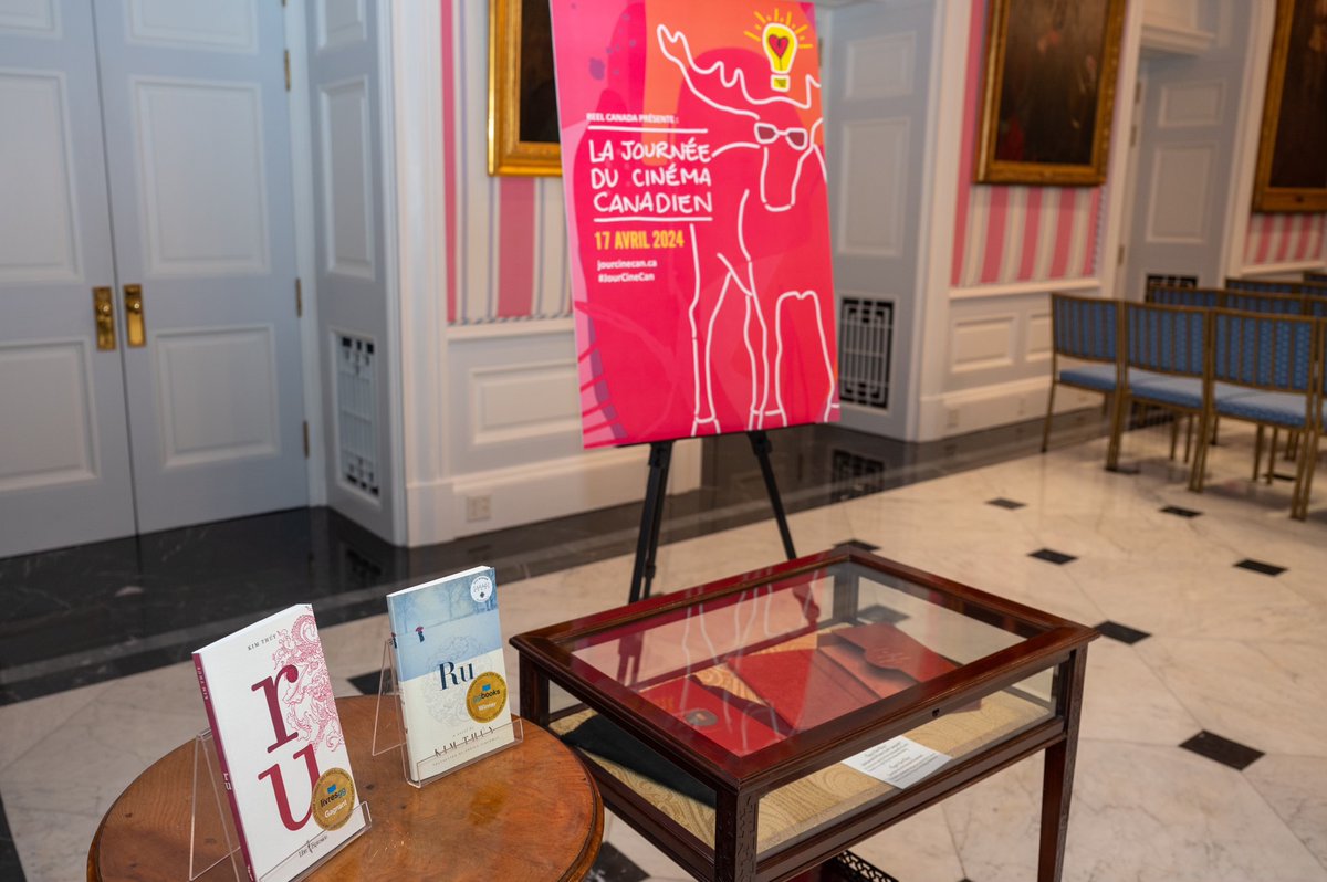One of the films featured at last night’s event at #RideauHall, “Telling Canadian Stories through Film”, was based on the #GGBooks-winning novel “Ru,” by Kim Thúy.

Check out this special copy of the book kept at the residence!