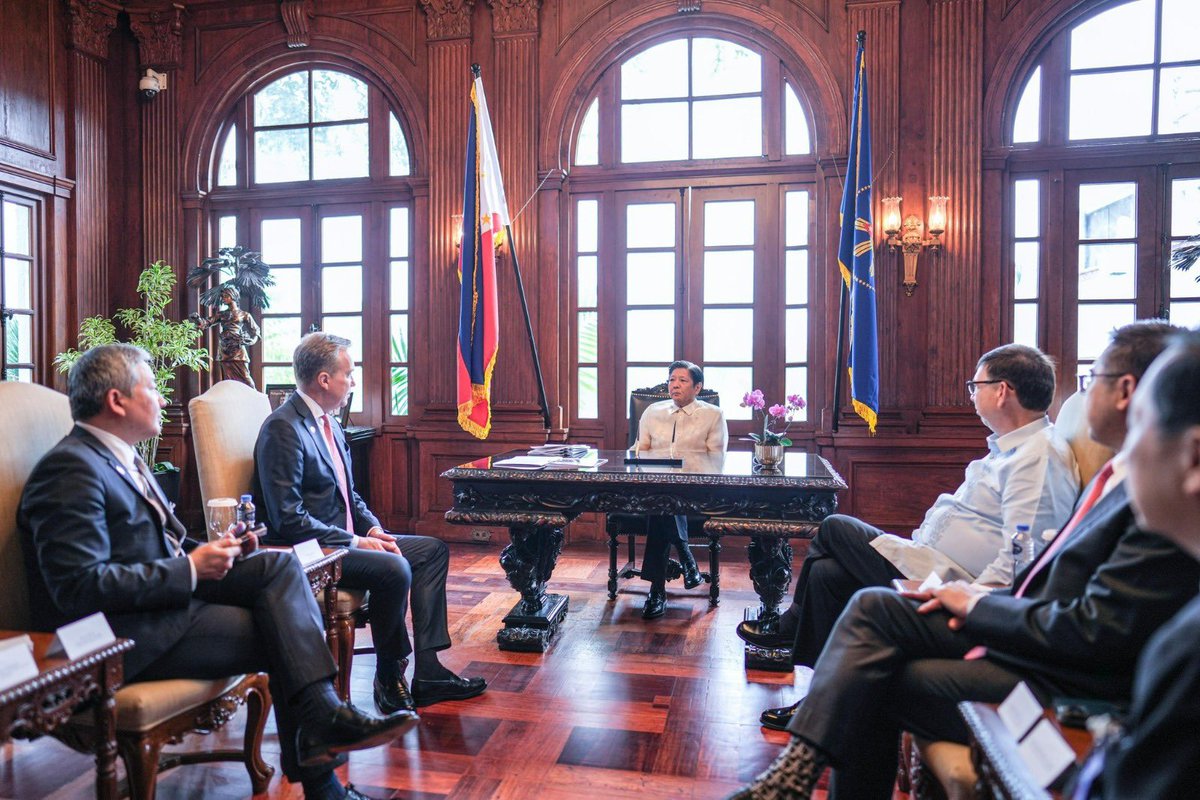 borgebrende's tweet photo. I was delighted to discuss with President Marcos how to build on the positive momentum in the Philippines and set its economy on an even higher growth trajectory. My gratitude to the government for hosting the Forum and to the participants of the  Roundtable. @bongbongmarcos https://t.co/zcr3jryDBl