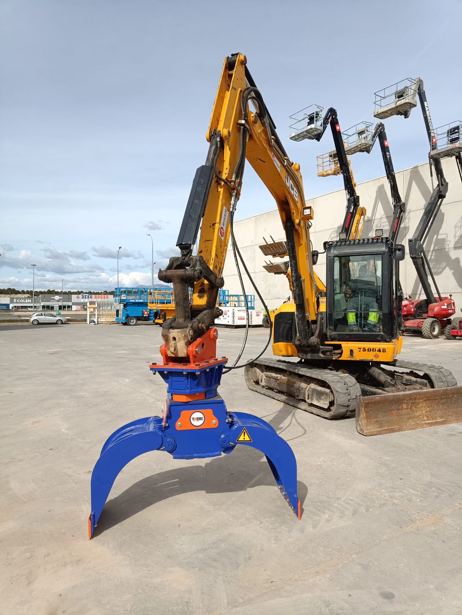 riseralquiler's tweet photo. ¡Nuevo #implemento para miniexcavaodora!
Pinza de manipulación y demolición Tabe PT5.
▶Fabricadas en acero anti-desgaste
▶Giro hidráulico de 360º
▶Cuchillas intercambiables
▶Válvula de seguridad
#Riser #Alquilerdemaquianria #Tabe https://t.co/FsQF5ZVwgb