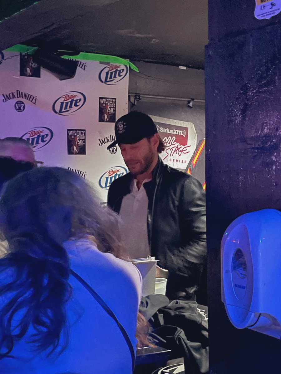 KarynSPN's tweet image. ✳️ Y’all…Jensen and others spotted at the Dick Jr and the Volunteers album release party at Whiskey A-Go-Go in West Hollywood!  Jensen always supporting others! ♥️🎶🎤@JensenAckles #DickSpeightJr  #AlexCalvert #RobBenedict #BrianaBuckmaster #AdamFergus #PhilSgriccia
