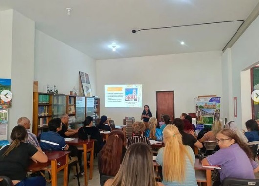 DirEduTachira's tweet photo. (2/2) desde temprana edad, involucrando a los más jóvenes en la promoción y cuidado de nuestro patrimonio.

En una capacitación dirigida a docentes de la zona educativa y Dirección de Educación, donde se abordaron temas esenciales para formar a los futuros promotores turísticos. https://t.co/WFAetaNAZu