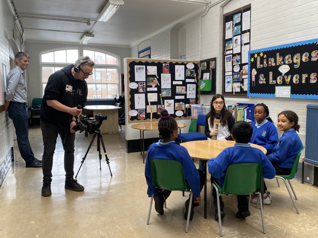 Today we were in Hackney filming with Henry and Zenobia from the @Greenschoolsuk amplifying their awesome work engaging schools with sustainability across their curriculum - empowering young people to have a positive impact on their school community 🙌