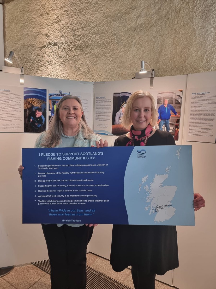 People are at the heart of our fishing communities, particularly in Fife. I was delighted to stop by and chat to @sff_uk and sign their #PrideInTheSeas pledge at Holyrood today.
