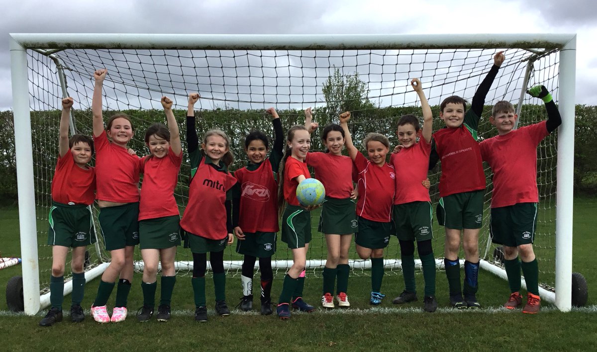 What a great afternoon of Year 3 & 4 House Football! Well done to Hawks who was the winning House across both age groups❤️⚽️ @manorprep