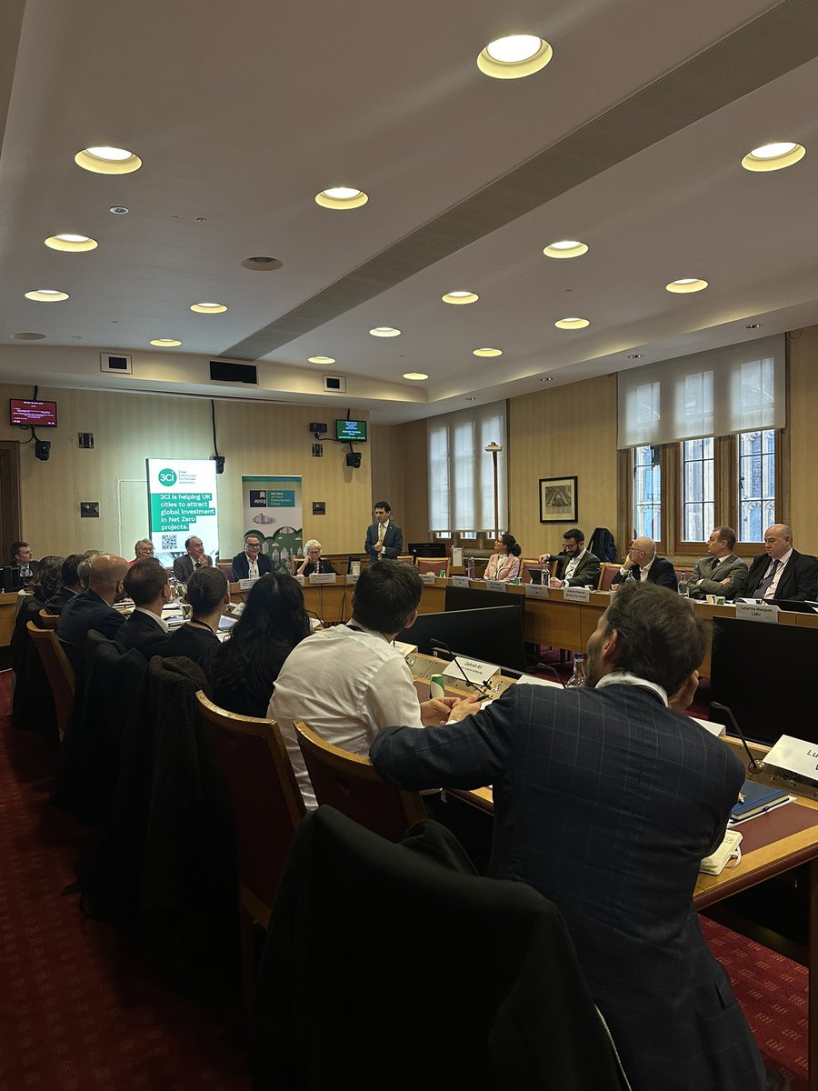 Our Chair @alexsobel kicks off our Unlocking Net Zero Investment industry roundtable in collaboration with the fantastic 3Ci @GregClarkCities @City_McGuinness and a keynote from Green Finance Minister @MartinCallanan #NetZero #Investment #GreenFinance