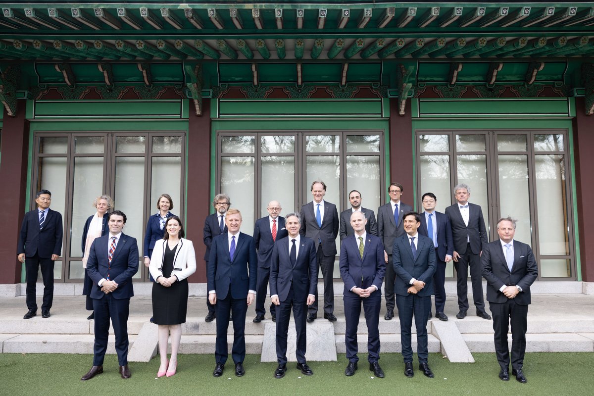 Ireland is delighted to join the Joint Statement on Efforts to Counter the Proliferation & Misuse of Commercial Spyware. We are committed to tackling the threats posed by commercial spyware. Member country reps met in Seoul with 🇮🇪 represented by @SmythO gov.ie/en/press-relea…