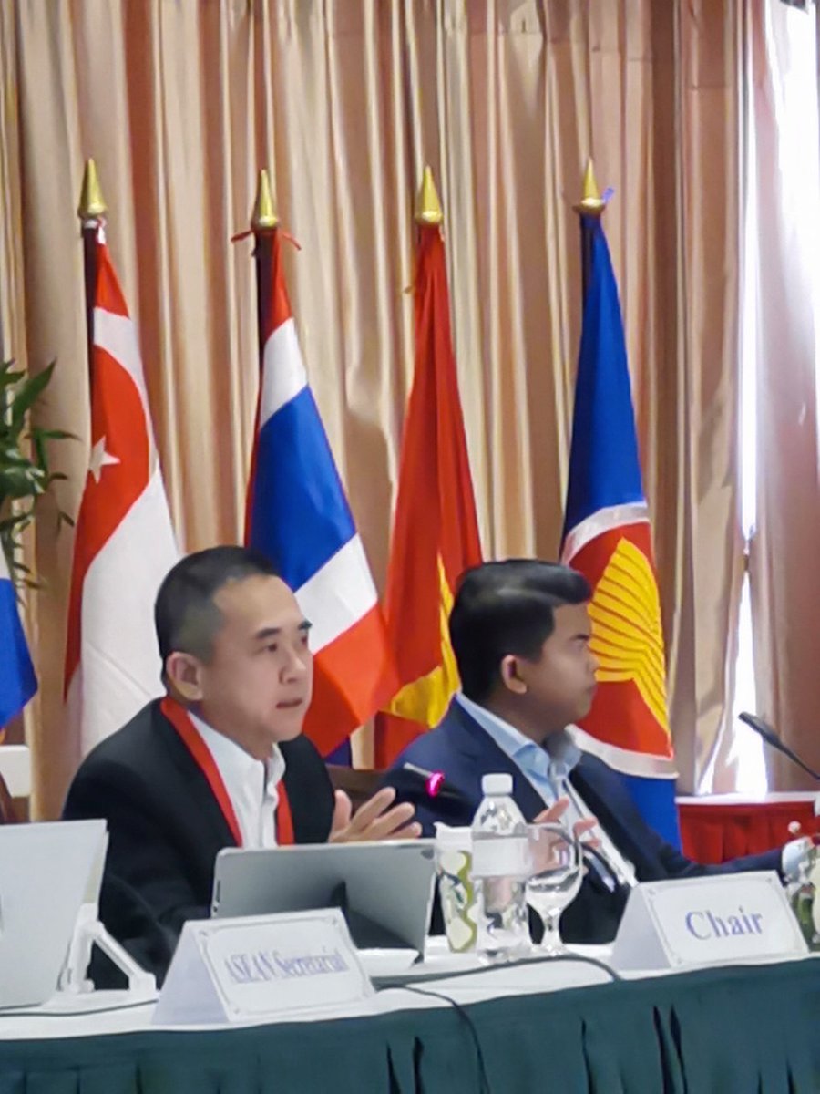 prde_official's tweet photo. ปลัดดีอี เป็นประธานการประชุมคณะทำงาน ASEAN Working Group on Anti – Online Scams ครั้งที่ 1 ประสานความร่วมมืออาเซียนแก้ปัญหาภัยไซเบอร์
อ่านเพิ่มเติม👉https://t.co/C96fGxqn8A
.
#ปลัดวิศิษฏ์ #กระทรวงดิจิทัล #DE #WGAS #ASEAN #อาเซียน #แก้ปัญหาภัยไซเบอร์ #ปราบปรามแก๊งคอลเซ็นเตอร์ https://t.co/XiSPnXgkaB