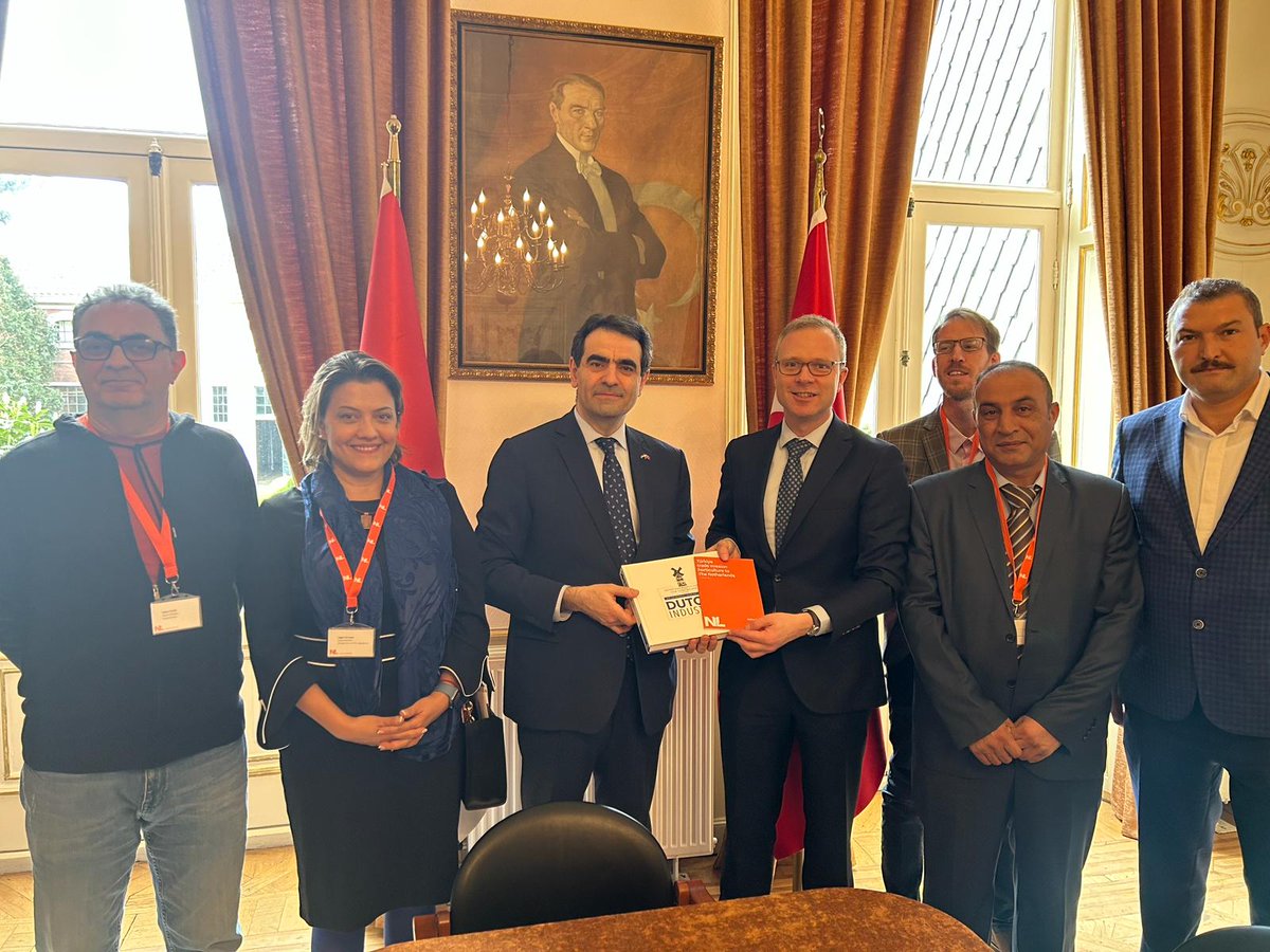 H.E. Ambassador Selçuk Ünal welcomed Turkish Delegation visiting the Netherlands under the trade mission in horticulture sector organized by The Embassy of The Kingdom of the Netherlands in collaboration with the Netherlands Enterprise Agency. 

<a href="/MFATurkiye/">Turkish MFA</a> 
<a href="/NLinTurkiye/">Netherlands in Türkiye 🇳🇱🇹🇷/ Amb Joep Wijnands</a>