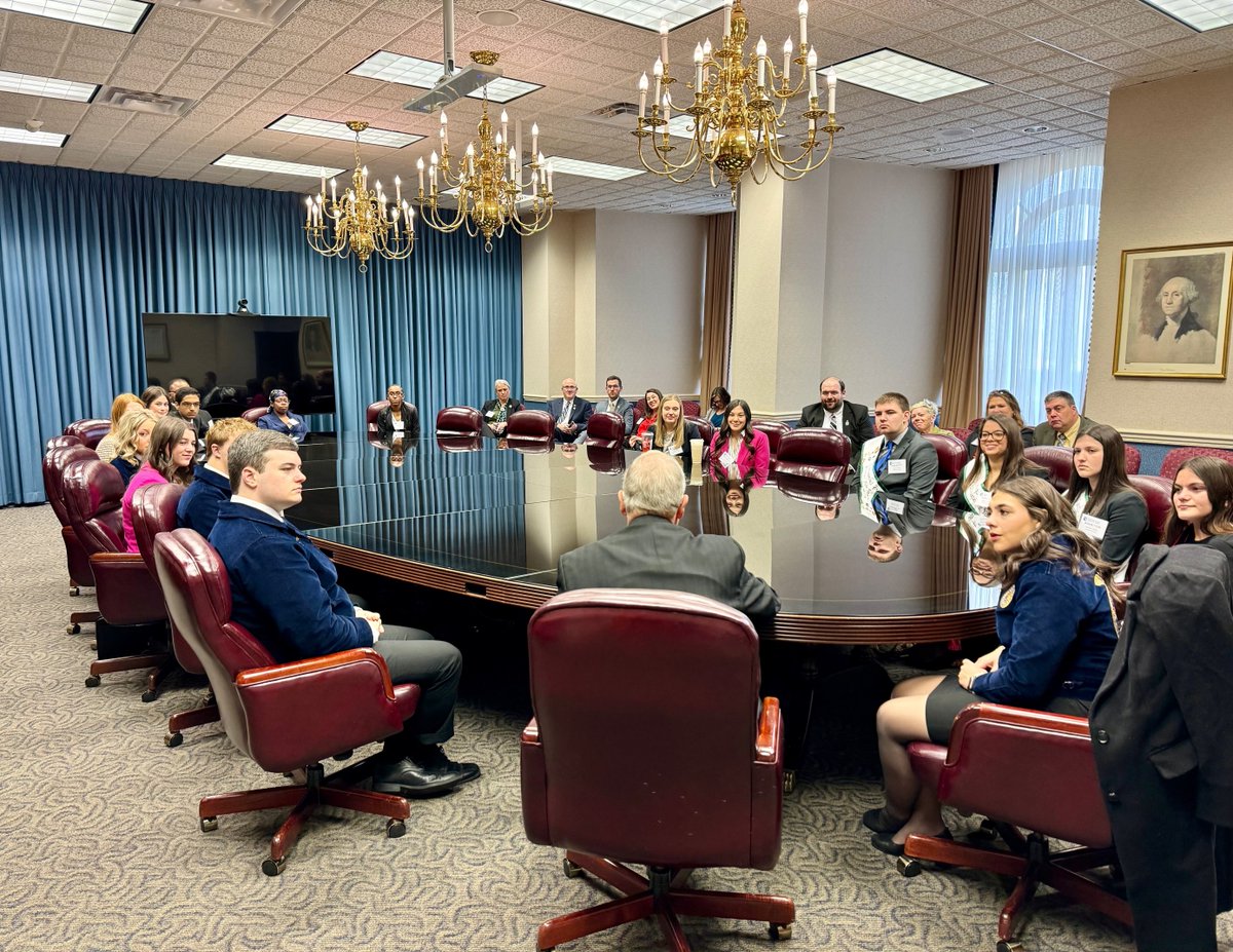 Agriculture Secretary Tom Vilsack met with students from AFA, FFA, 4-H, MANRRS and National Grange ahead of Ag Day festivities at USDA.