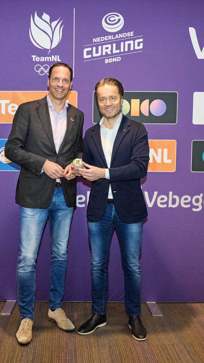 Vebego is komende jaren onze nieuwe hoofdpartner. Van zowel breedte- als de topsport. Met de support van <a href="/schoonmaken/">Vebego Cleaning Services</a>  kunnen we ons duurzaam blijven ontwikkelen en de Olympische en Paralympische droom voortzetten.
curling.nl/samenwerking-m…
#Curling <a href="/TeamNLtweets/">TeamNL🇳🇱</a>  #Rolstoelcurling