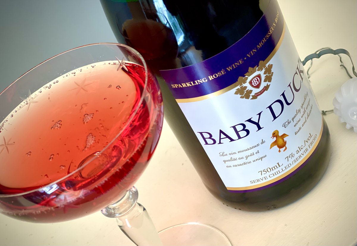 rickwine's tweet image. In 1973, 8 million bottles a year of Baby Duck quenched the thirsts of Canadians across the country. It's not quite as popular as it once was, but it's still quacking. Our story on Wines in Niagara 👉 bit.ly/BabyDucky
