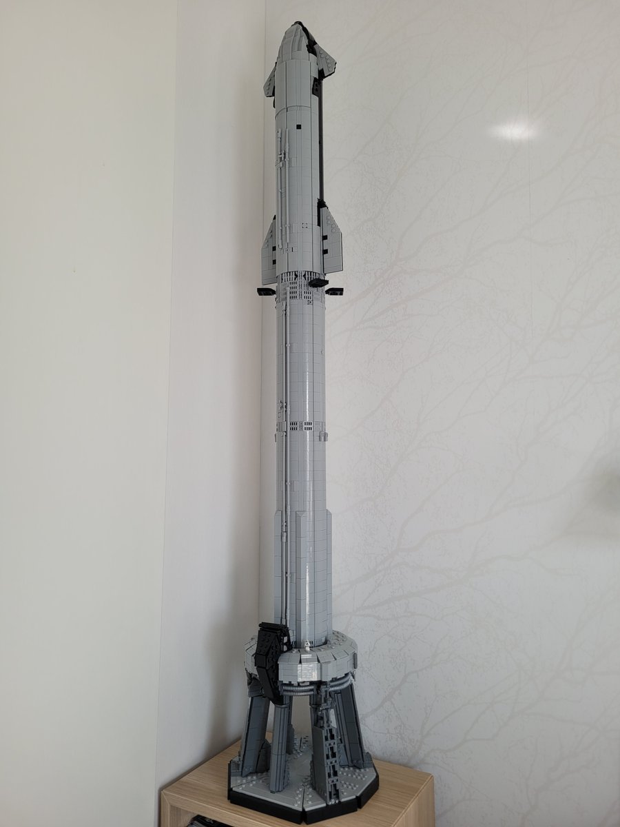 Celebrate the first successful #Starship launch by building your own #LEGO S28 &amp; B10 model🚀

The model can be staged and features rotating flaps and grid fins, plus internal details like tank domes and header tanks!

Get your building instructions here:
rocketbricks.space/products/stars…