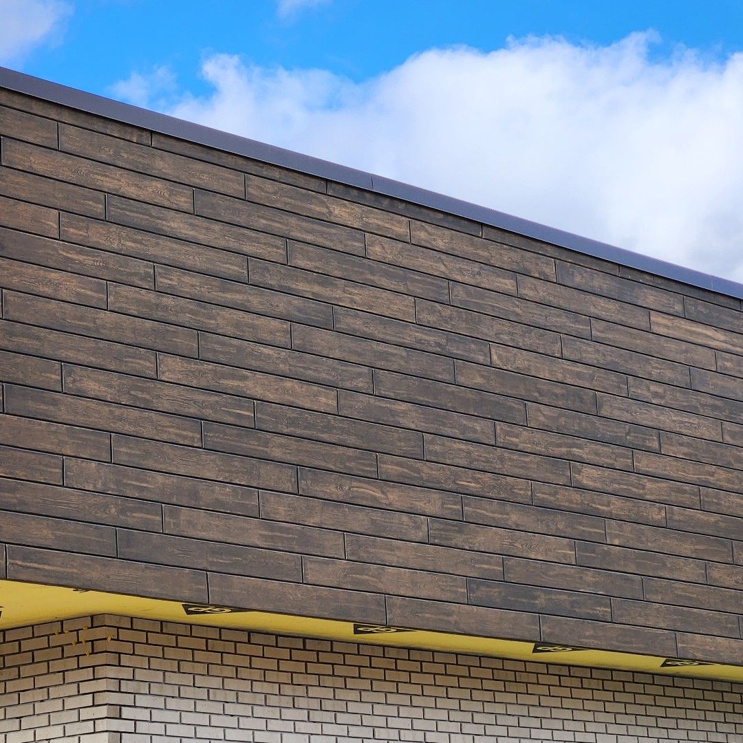 The PAM Health facility in Las Vegas also chose our Wood Grain and Lumia finishes to give the project an innovative, standout design.

masterwall.com/lumia-stone-fi…

masterwall.com/cifswoodgrain/

#EIFS #wefinishstrong #masterwall #newconstruction #architects