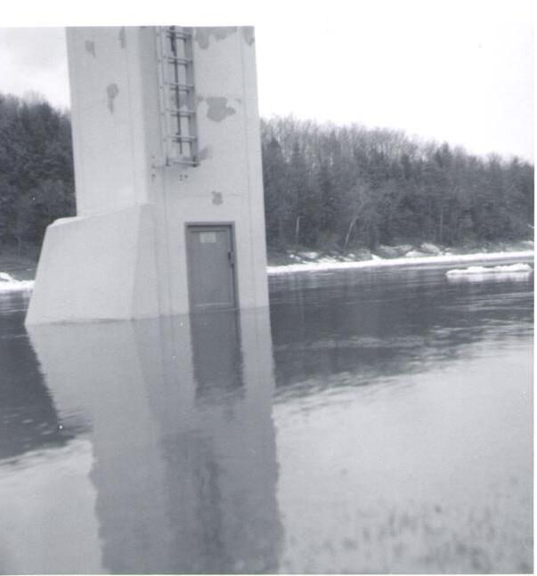 USGS_NJ's tweet photo. In 1954 the U.S. Supreme Court issued a Decree that established the Office of the Delaware River Master (#ODRM) to monitor the use of the #DelawareRiver. Our Delaware River at Montague (01438500) gage plays a critical role in that process. Visit @USGS_Water to vote #GageGreatness https://t.co/ScDVsEhnGS