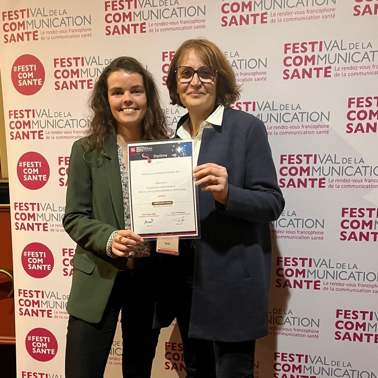 SanofiFR's tweet photo. [#News] Nous sommes fiers de voir nos projets récompensés au @FestiComSante : "#PeauWer" dans la #DermatiteAtopique 🥈, notre programme RSE "Je m'engage" 🥉, nos capsules athlètes pour #Paris2024 🥉 et notre campagne de sensibilisation contre les #meningites 🥈 https://t.co/eVa2WtDc9Z
