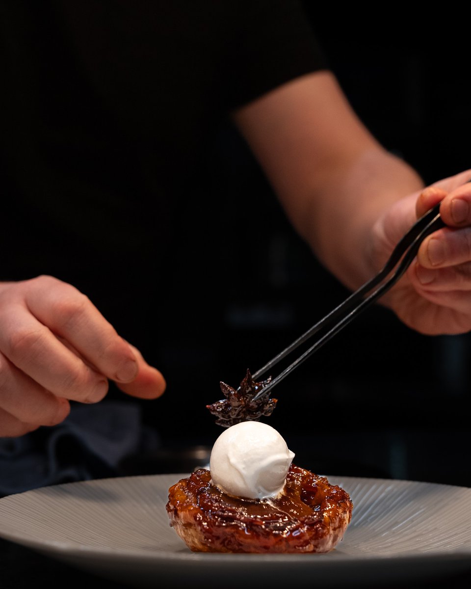 Get ready to satisfy your sweet tooth this #Easter break with our heavenly Apple Tarte Tatin! 🍏 Paired with cardamom ice cream and cinnamon anglaise, it's a flavour combination that'll leave you craving more... @michelinguideuk @hardensbites @goodfoodguideuk @squaremeal