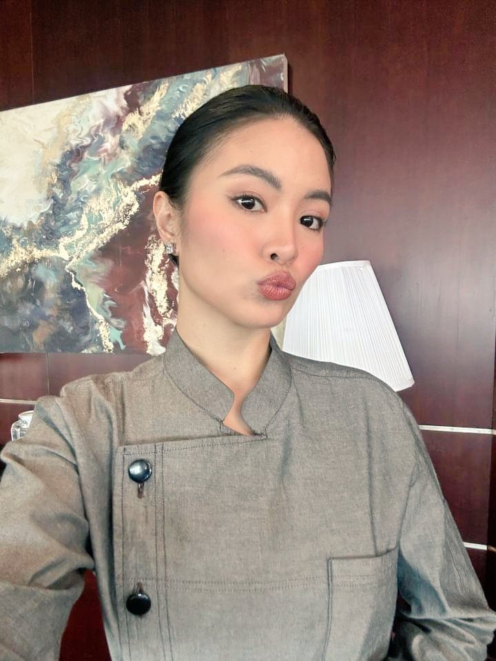 carmelofort2021's tweet photo. It's Official: Taking this time to say, Congratulation to you, Ms Aya to be in #CantBuyMeLove as Karissa👏👏👏... Sana magtuloy tuloy ang mga sceen mo sa set❤
Happy for you☺😍🤗
Cheers for this! 🍾🎊🎉
Gorgeous❤🌹
Ms @ayafernandez_ 💕🌷
#ForeverSupport ✨ https://t.co/RHErOMAzJ3