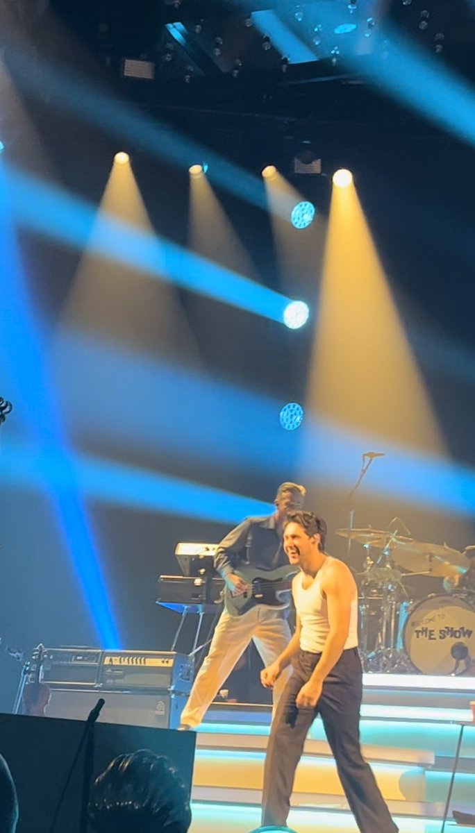 Niall Horan in Łódź, Poland 
Ps. Widać, że był szczęśliwy będąc tu. 🥹💖  #TheShowLiveOnTour2024