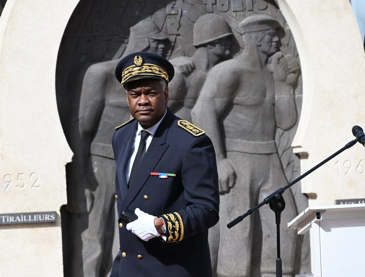 Prefet63's tweet photo. 🇫🇷Cérémonie du souvenir et du recueillement à la mémoire des victimes de la guerre d’Algérie et des combats en Tunisie et au Maroc, présidée par le Préfet

"Le chemin sur lequel la Nation s'est engagée est celui de la réconciliation des mémoires,à laquelle chacun doit participer" https://t.co/haOfa6UjDG