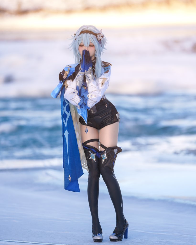 10000mango's tweet photo. 涼しくなるようなことが好きね。

In 🇨🇦
#cosplay #GenshinImpactcosplay #原神コスプレ #原神 #banff https://t.co/EqTY4cGU4k