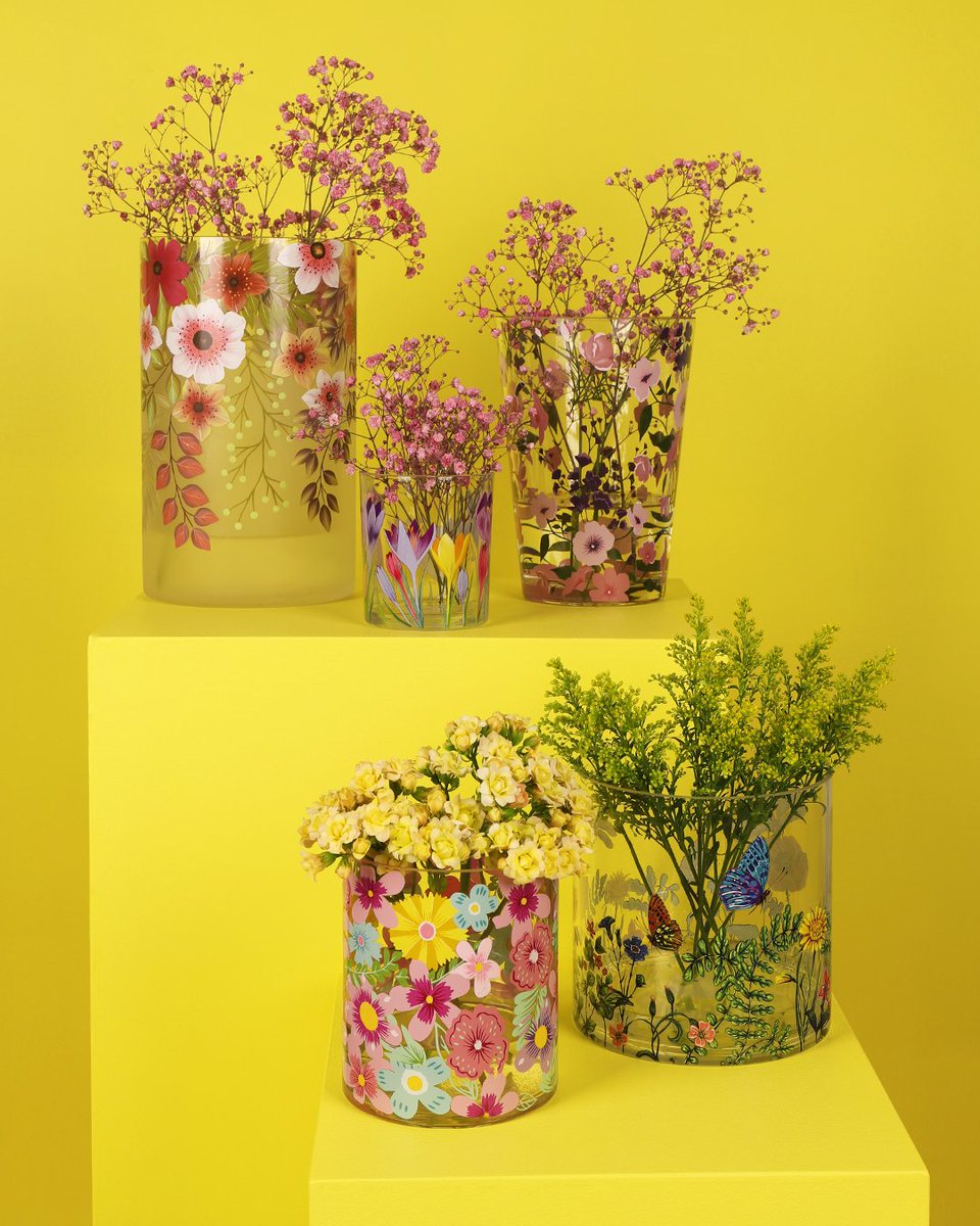 FLOWER VASE | Zeg je lente, dan zeg je bloemen! En dat al helemaal met deze bloemenvazen 👇🏼

🌸 Flower
💐 Dina
🌼 Berna
🌺 Alice
🦋 Butterfly

Nu te bestellen via dillewijnzwapak.nl