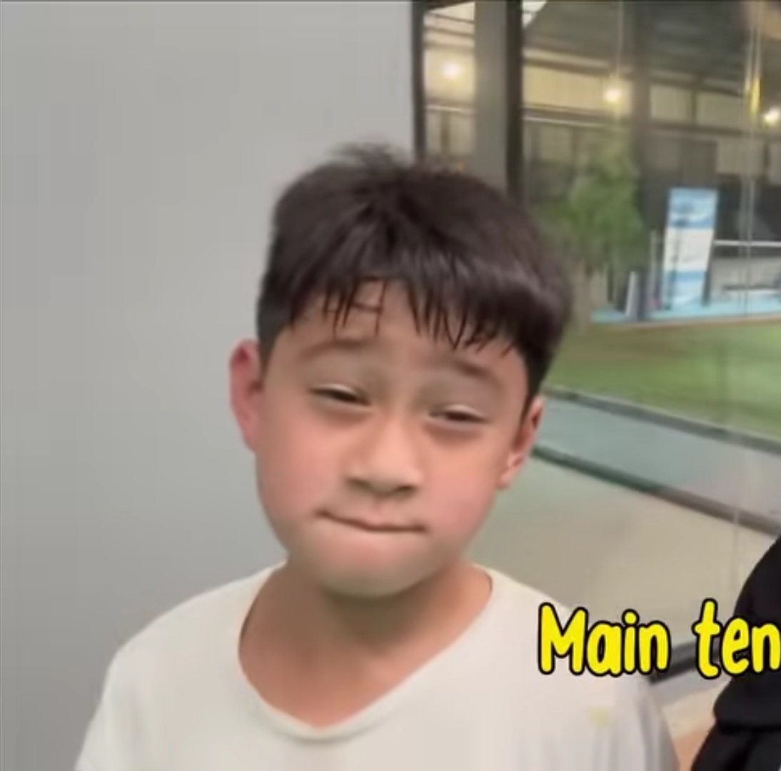 rosenschutzz's tweet photo. KAKA. ADEK.
#JAEHYUN #RAFATHAR
MAKIN MIRIP KENAPA YAK ππ€π»π€ https://t.co/tNCqIsm4l3