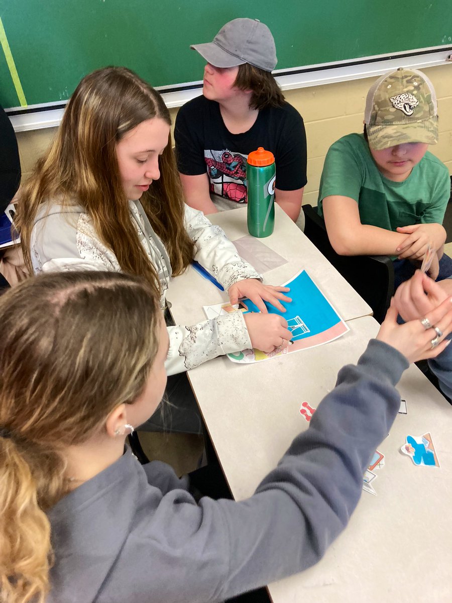 lucmal11's tweet photo. The first ‘Wellness Morning’ was held at CRHS this week. Thanks to a partnership with UNB Nursing/Horizon Health, we were able to provide workshops for students based around anxiety coping skills, sleep hygiene and vaping 101. We also had @pfyouthnb doing their thing in the gym🤝 https://t.co/ChdiRWv8Ql