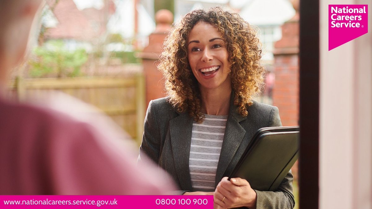 This week is #SocialWorkWeek. Social workers help to protect vulnerable children and adults and support people to live independently.

💰 £27,000 - £50,000
⏰ 37 to 40 hours a week

Find out how to become a social worker ⬇️

ow.ly/1bOY50QWoZR