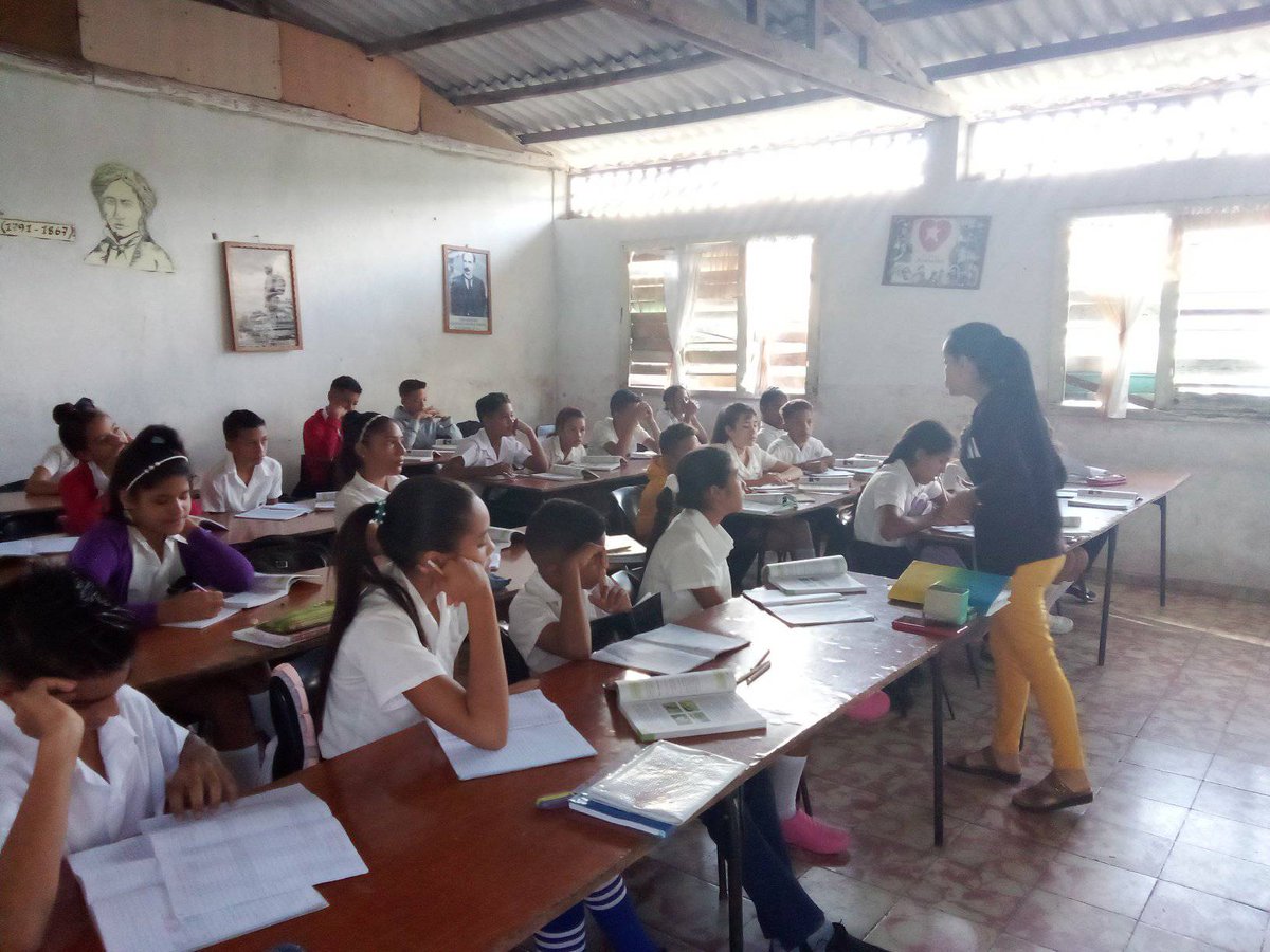 EsbuCorria's tweet photo. Se le da continuidad al tercer perfeccionamiento desde el desarrollo de la clase.
@DiazCanelB @hechavarr4 @niurdisreyes @dpestgo @FrenteDme @MurciaRelvis #CubaMined #CubaEduca. https://t.co/NrFI4097bH