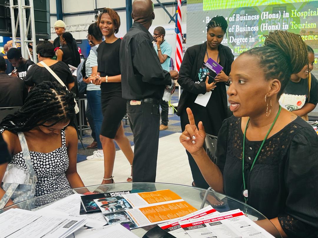 Limkokwing_BW's tweet photo. VISIT OUR STALL TOMORROW ATTHE BHRDS FAIR!
Limkokwing University will be in DITSHUPO HALL this whole week...
Pass by our stall and shape your FUTURE CAREER!
APPLY FOR THE 2024 INTAKE
#limkokwinguniversity
#CareerFair2024
#Intake2024 https://t.co/Yn8PMMNpZm