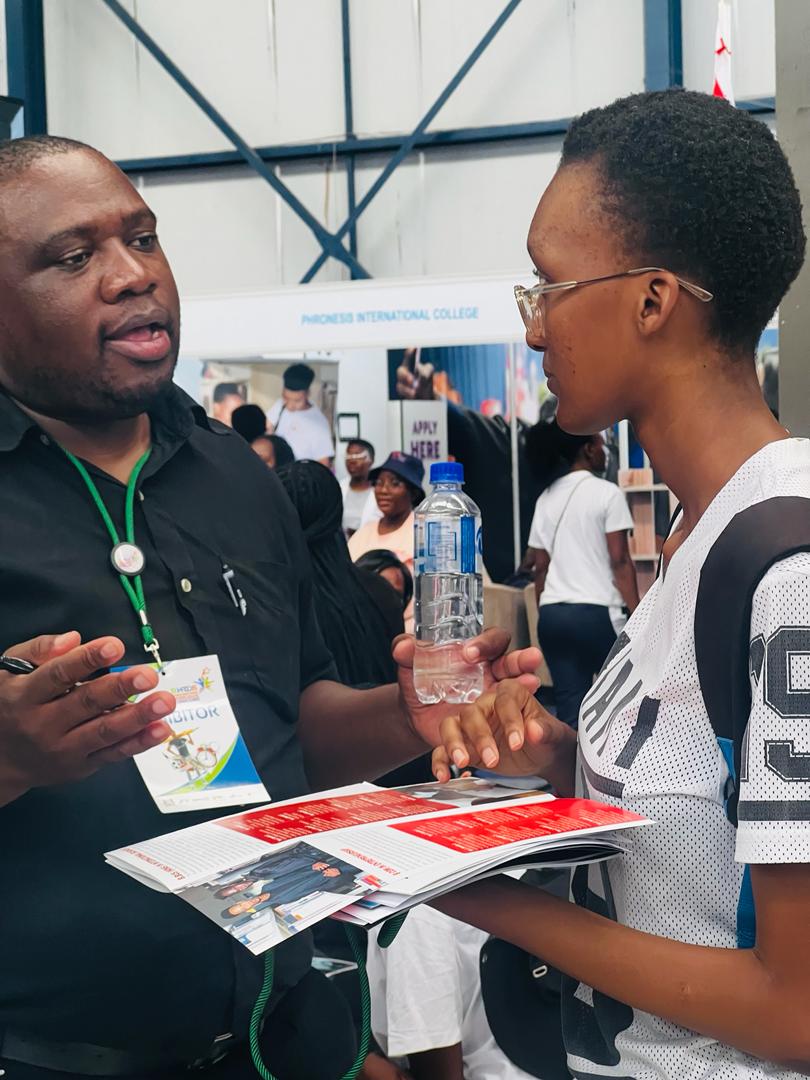 Limkokwing_BW's tweet photo. VISIT OUR STALL TOMORROW ATTHE BHRDS FAIR!
Limkokwing University will be in DITSHUPO HALL this whole week...
Pass by our stall and shape your FUTURE CAREER!
APPLY FOR THE 2024 INTAKE
#limkokwinguniversity
#CareerFair2024
#Intake2024 https://t.co/Yn8PMMNpZm