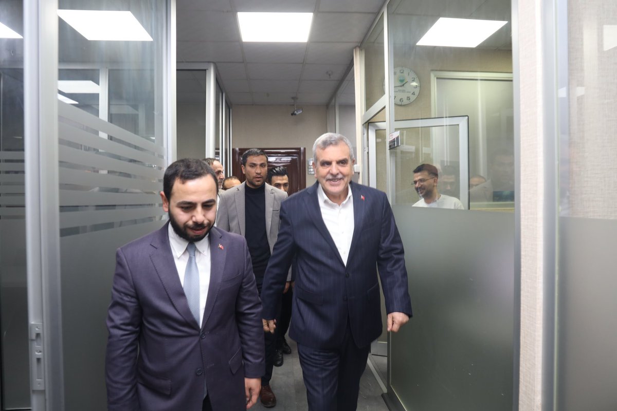 abdurrahimtoru's tweet photo. Ak Parti Şanlıurfa Büyükşehir Belediye Başkan Adayımız değerli büyüğüm sayın Zeynel Abidin Beyazgül bizleri ziyaret ettiler , kendilerine başarılar diliyorum 
@zabeyazgul @Akparti https://t.co/z8zorFHiiK