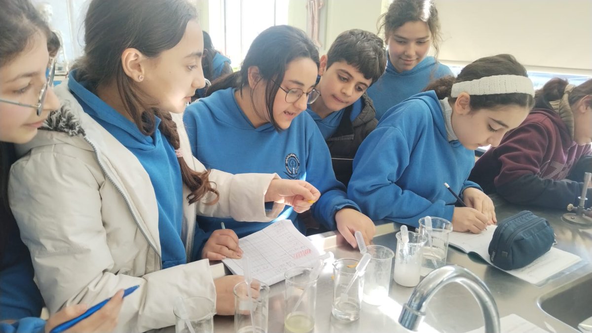Dima_Chamieh's tweet photo. Get us any solution, and we can tell you if it's acidic, basic or neutral! Using the pH meter and the pH scale, grade 6 students were able to identify the nature of various solutions. 
@MakAishaSchool @NElakhdar https://t.co/gcU4aGPOQG