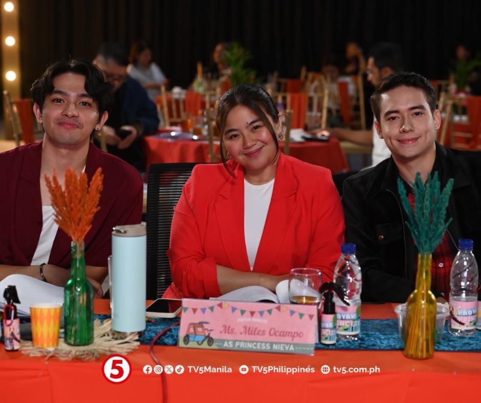 OFCTeamJoao2016's tweet photo. Photo Update

“#PadyakPrincessTV5 is really almost here dahil ginanap na kanina sa APT Studios ang Story Conference ng ating bagong aabangan sa TV5 starring Miles Ocampo bilang Princess Nieva, kasama sina Jameson Blake, Joao Constancia, at marami pang ibang batikang artista!” https://t.co/KXxDBwtqhN