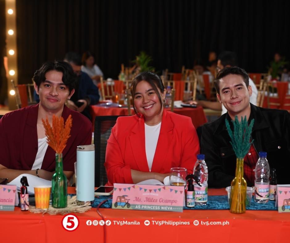 OFCTeamJoao2016's tweet photo. Photo Update

“#PadyakPrincessTV5 is really almost here dahil ginanap na kanina sa APT Studios ang Story Conference ng ating bagong aabangan sa TV5 starring Miles Ocampo bilang Princess Nieva, kasama sina Jameson Blake, Joao Constancia, at marami pang ibang batikang artista!” https://t.co/KXxDBwtqhN